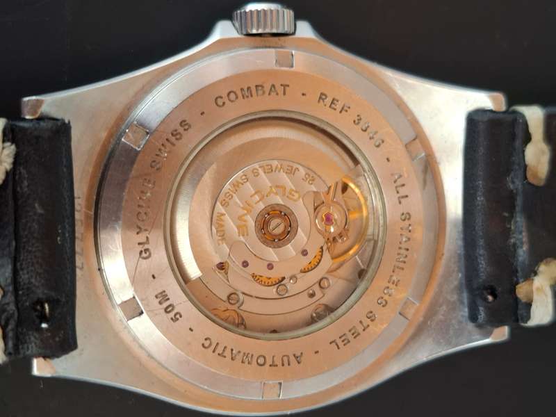 Glycine Combat Watch