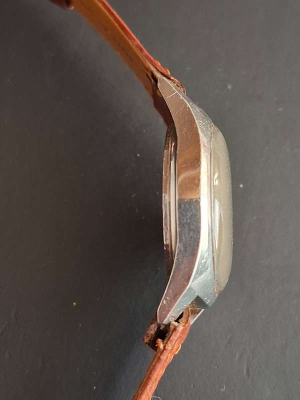 Broken Tissot Watch (Faulty)