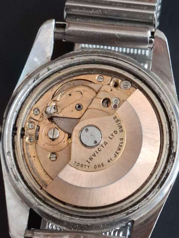 Broken Invicta Watch (Not running)