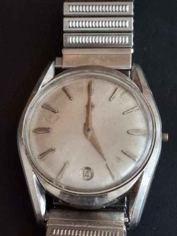 Broken Invicta Watch (Not running)