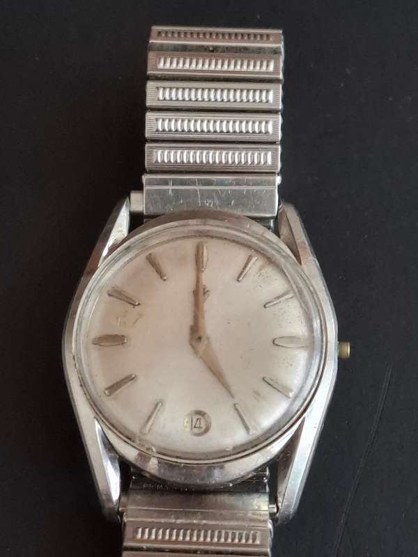 Broken Invicta Watch (Not running)