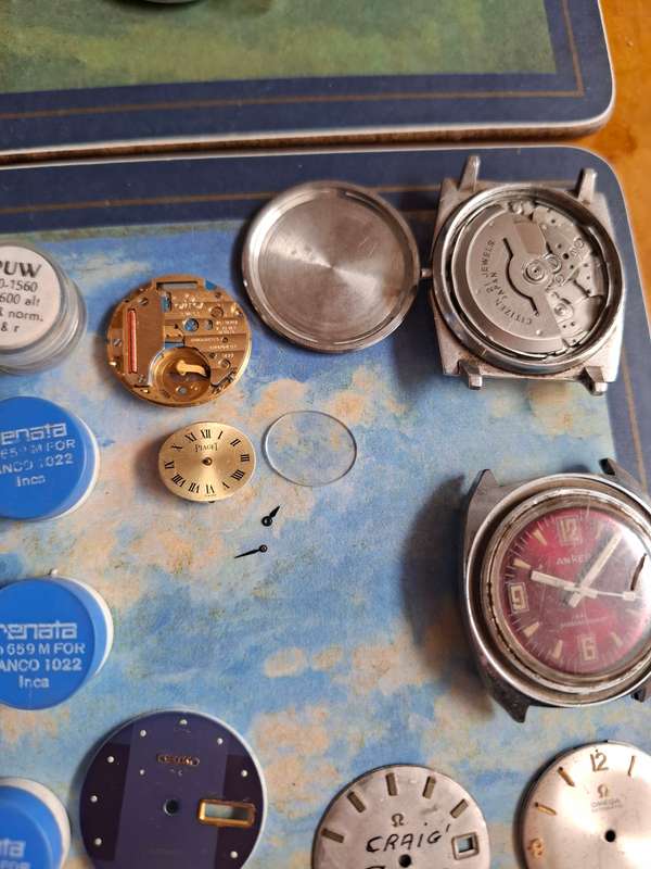 Random Watch Parts (NOT WORKING)