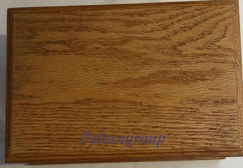 Wooden Jewellery Box, Solid Oak, Weight 1,8kg, Size 26cm x 17cm x 11cm, See Photo's For More Info