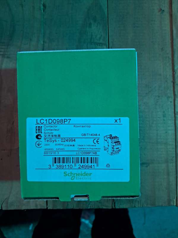 Schneider Electric LC1D098P7