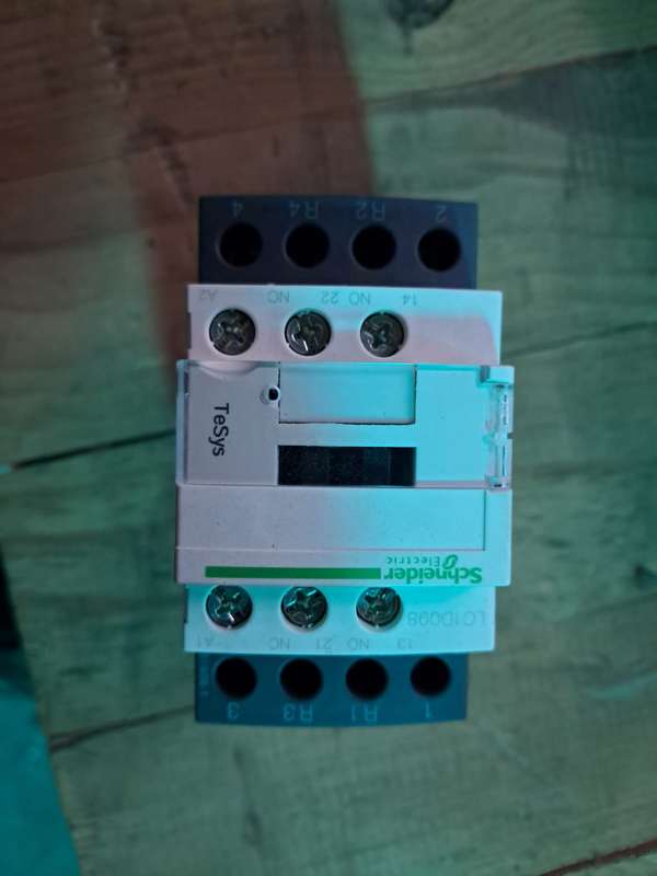 Schneider Electric LC1D098P7