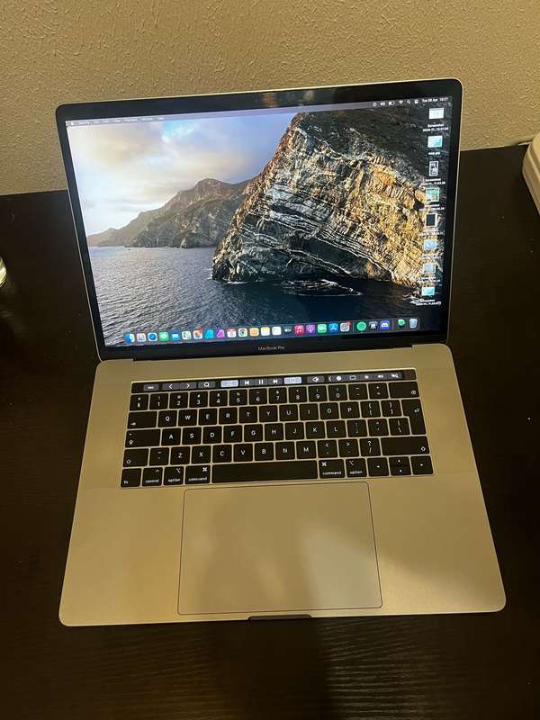Macbook Pro 15" i7 | A1990 2018