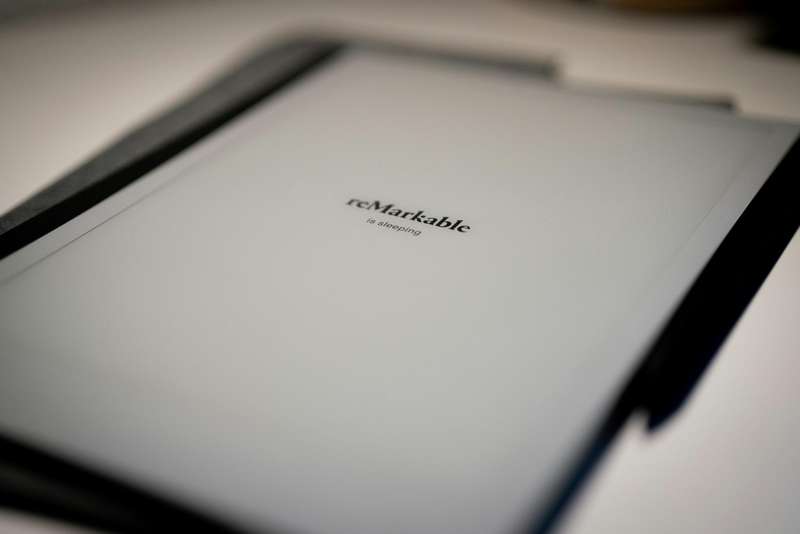 REMARKABLE 2 NOTETAKING TABLET WITH STYLUS PEN