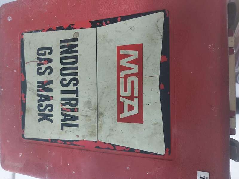 VINTAGE MSA INDUSTRIAL GAS MASK- WITH 2 GAS CANISTERS AND CASE VINTAGE