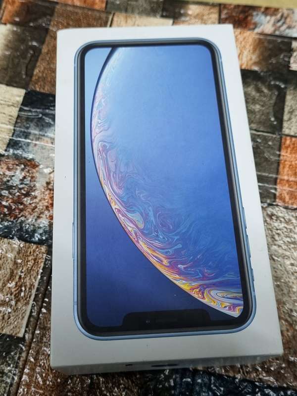 Empty Iphone boxes ( lot of 8 )