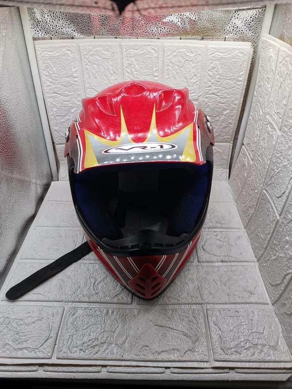 MOTORBIKE HELMET RED