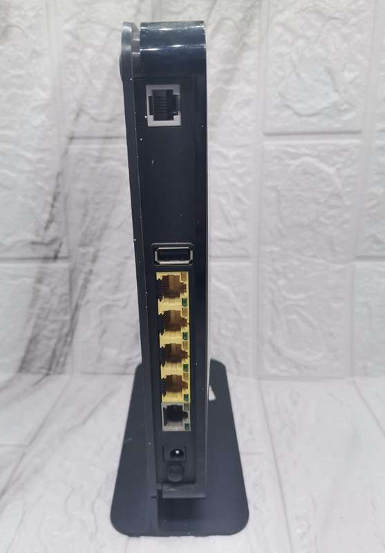 Netgear DGND4000 N750 Wireless Dual Band Gigabit ADSL2+ Firewall Router