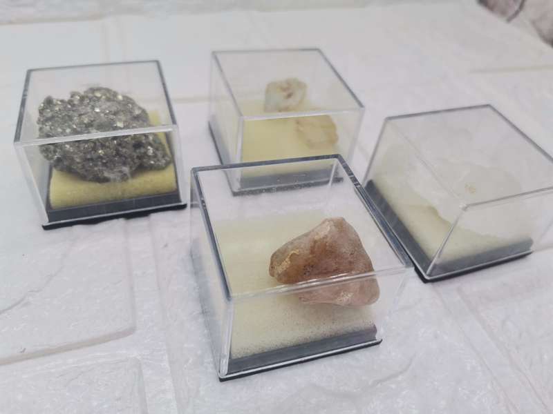 TREASURES OF THE EARTH--- STONE COLLECTION---COLLECTORS DREAM-STONE