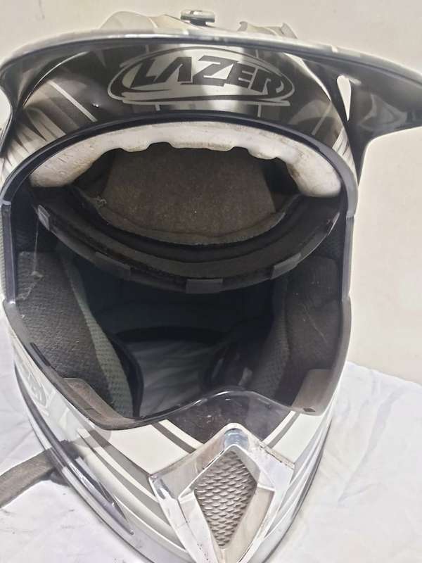 LAZER MOTORBIKE HELMET --BLACK AND WHITE STRIPS