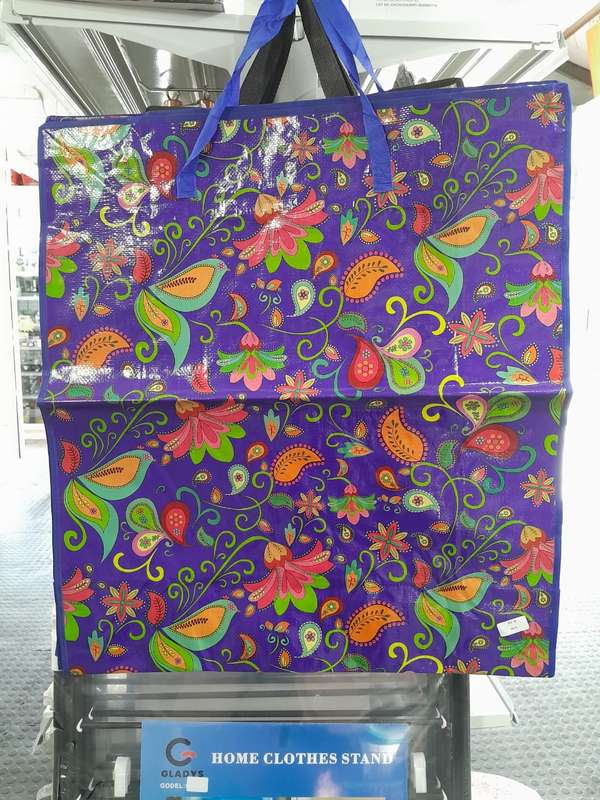 WOVEN BEACH BAGS