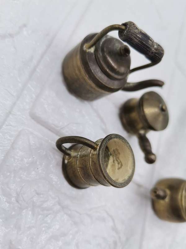 BRASS  TEMTATIONS 3CM ORNAMENTS ---REAL BRASS --ASSORTED JUGS