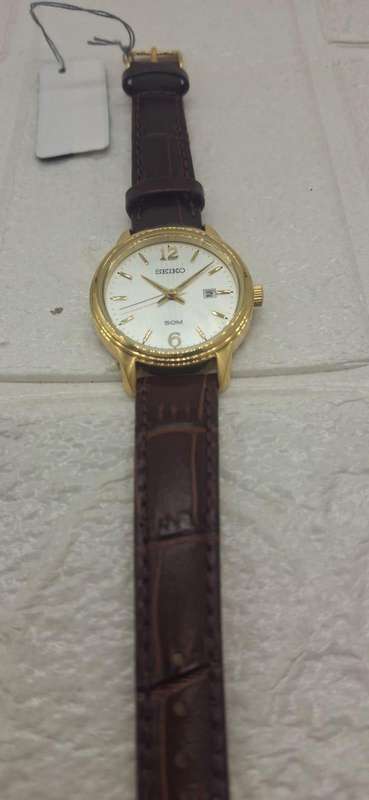 SEIKO WATCH CASE- LEATHER STRAP