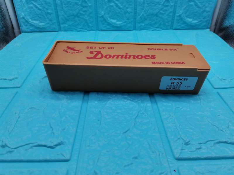 DOMINOES