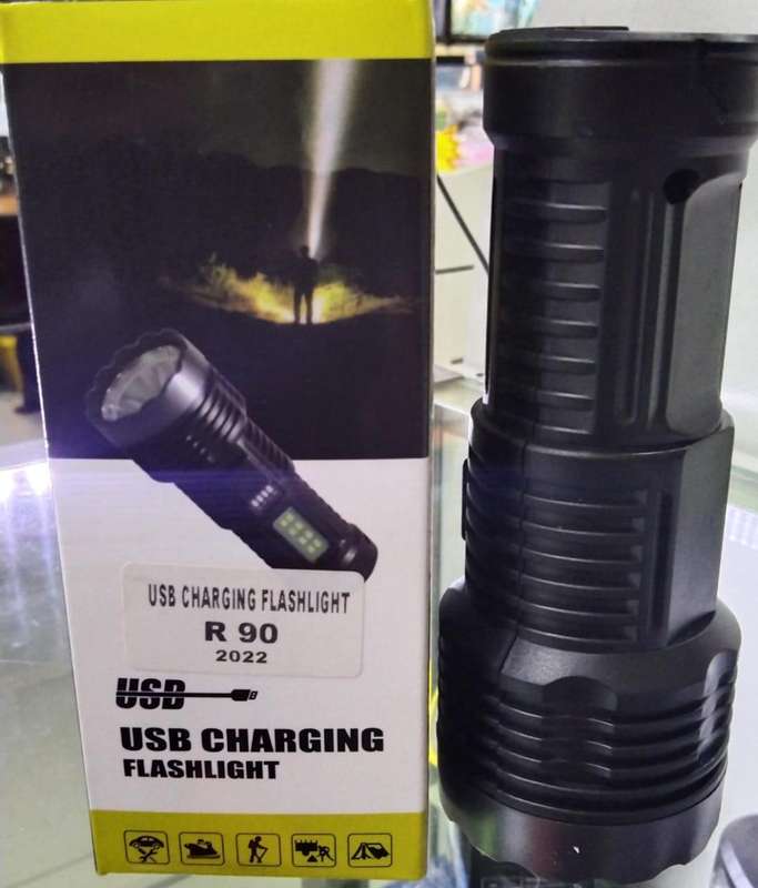 USB CHARGING FLASHLIGHT
