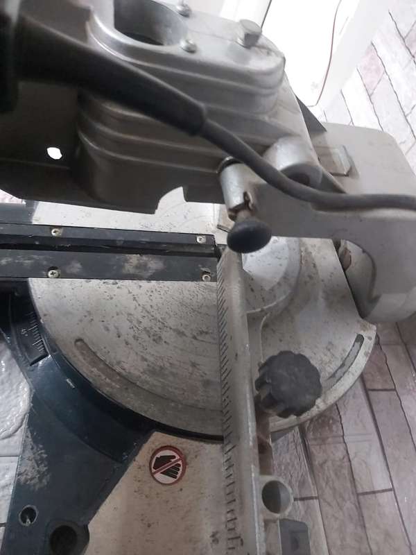 Sega radiale einhell kgsz 300/1 - MITRE SAW