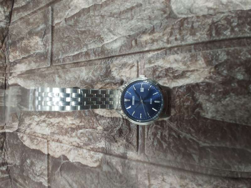 Seiko Analog  NAVY BLUE Dial WOMen's Watch-SK425--WATCH CASING