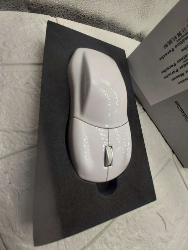 ORIGINAL PORSCHE WIRELESS COMPUTER MOUSE
