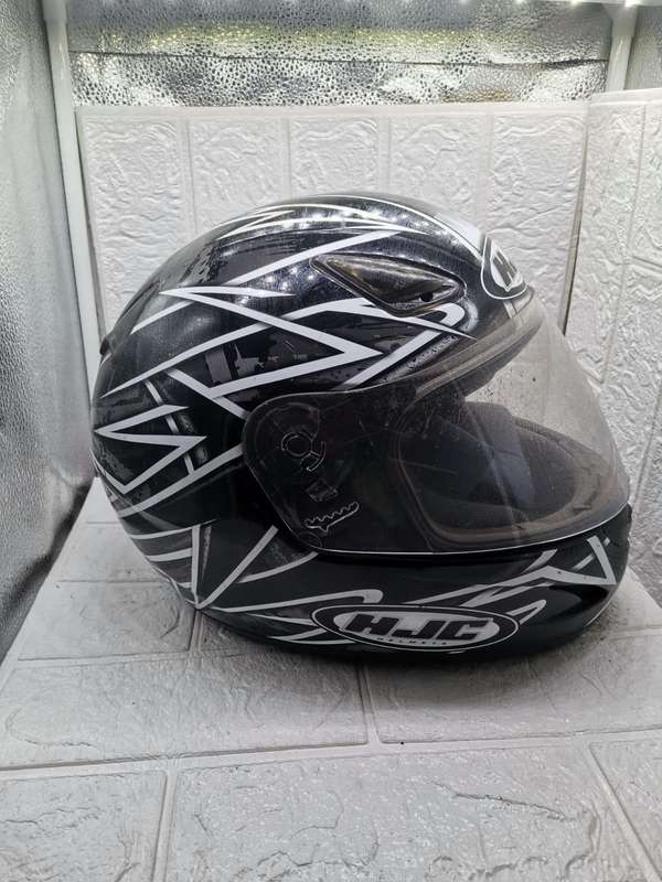 BLACK EDITION MOTORBIKE HELMET WITH GREY STRIPES