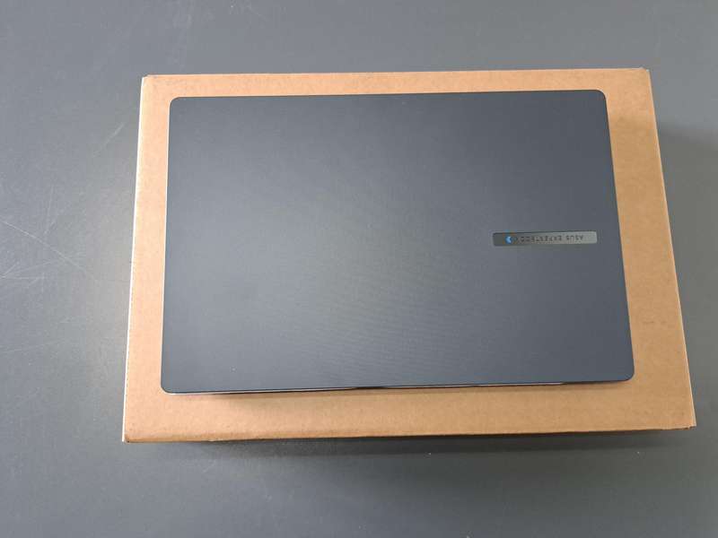 Asus Expertbook B1 B1403CVA 14 Laptop  i5, 16GB RAM, 512GB SSD, Win 11 Pro - OPEN BOX