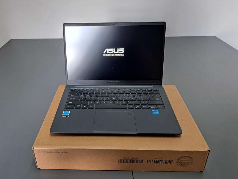 Asus Expertbook B1 B1403CVA 14 Laptop  i5, 16GB RAM, 512GB SSD, Win 11 Pro - OPEN BOX