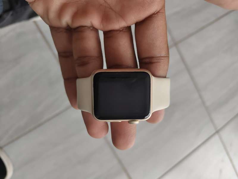 Apple Watch Sport (1st gen) 8GB Yellow Gold Aluminium 38MM