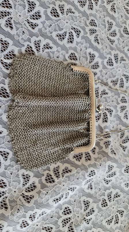 Antique money purse! Solid STERLING SILVER, marked sterlin with a paperclip style chain