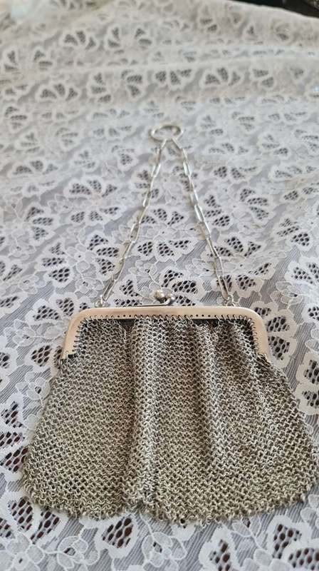 Antique money purse! Solid STERLING SILVER, marked sterlin with a paperclip style chain