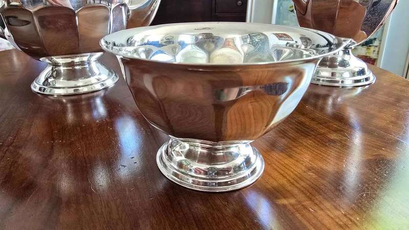 ANTIQUE Sheffield Silver Plated (A1 - excellent quality) Tea and Coffee Set.