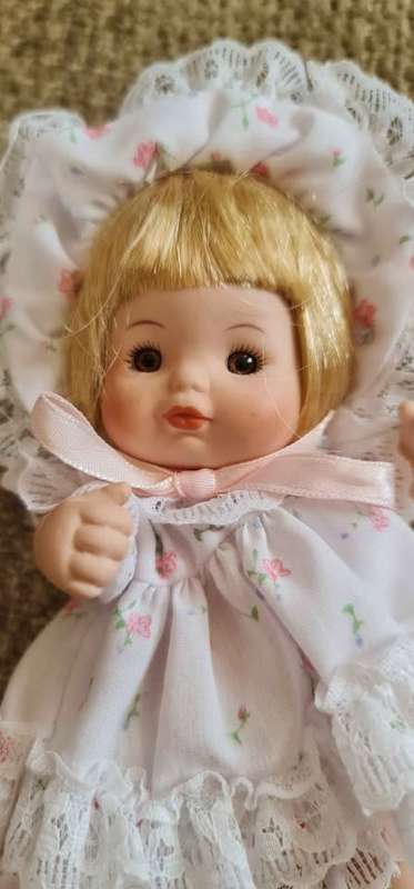 Porcelain Baby Doll. Vintage Effanbee Doll Company Porcelain.  The cutest little porcelain doll.