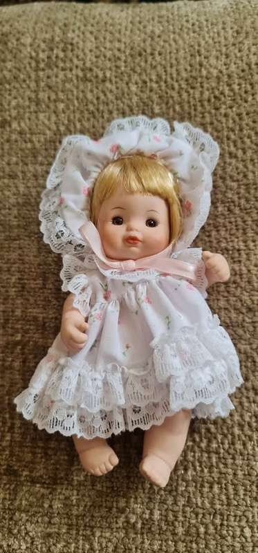 Porcelain Baby Doll. Vintage Effanbee Doll Company Porcelain.  The cutest little porcelain doll.