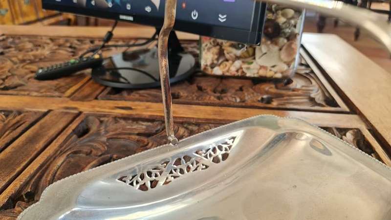 Highly decorative silverplated centre piece tray with little feet. Pretty pierced decor piece