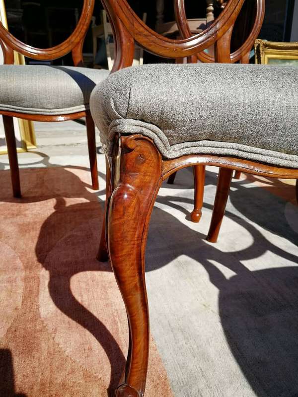 Set of 6 Antique Balloon Back Dining Chairs  Hand-Carved French Provincial Style