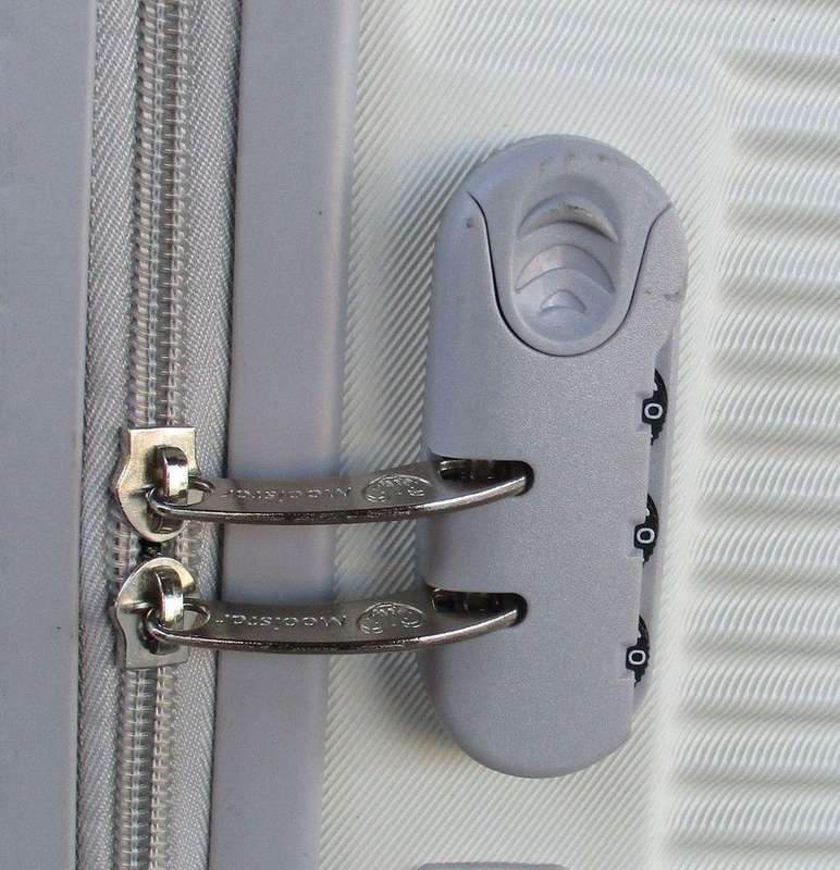 3-Piece White Hard Shell Luggage SetSpinner Wheels,Combo Locks &Navy Interior for Stylish SA Travel