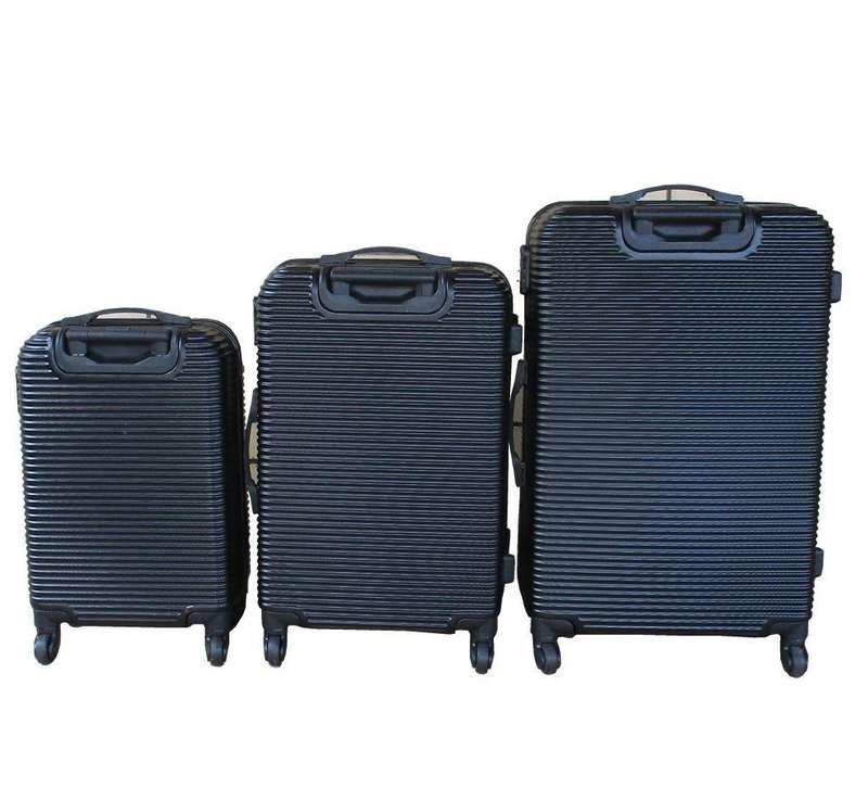 Black 3-Piece Hard Shell Luggage Set with Spinner Wheels, Lock System & Durable Lightweight Design