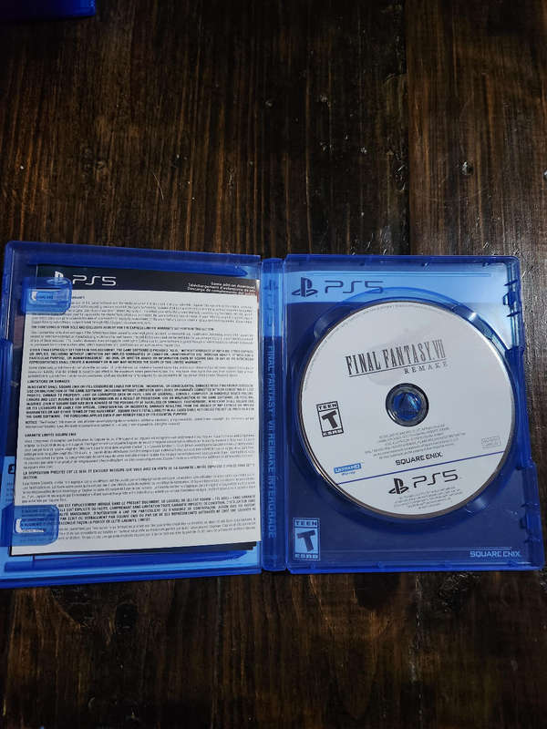 Final Fantasy VII - Remake Intergrade (PS5)