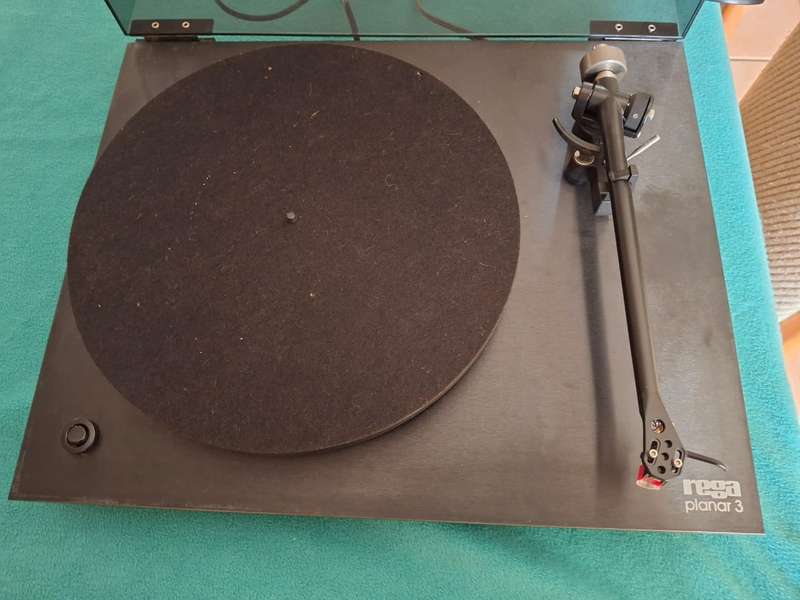 Rega Planar 3 Classic Turntable