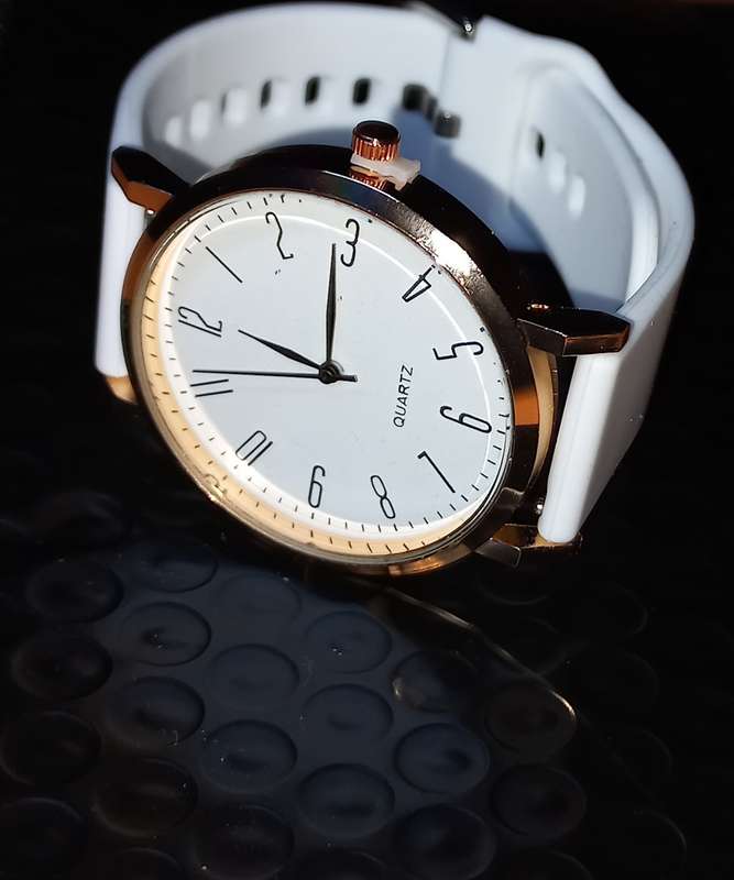 Amazing special - Unisex Stainless Steel Watch with silicone band