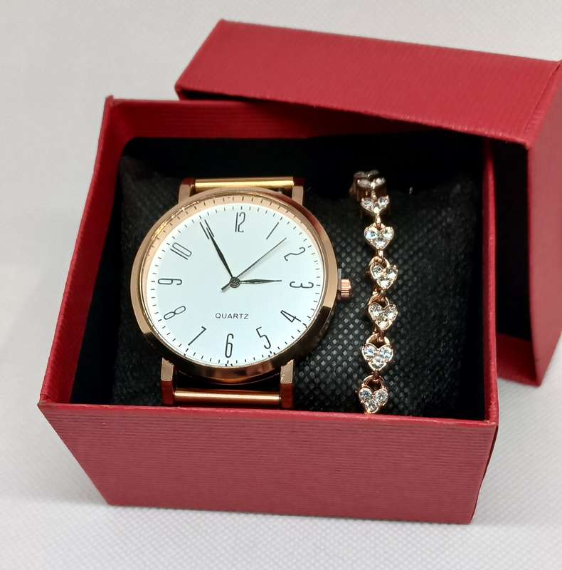 Rose gold stainless steel watch and free bracelet