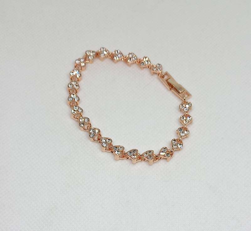Rose gold stainless steel watch and free bracelet