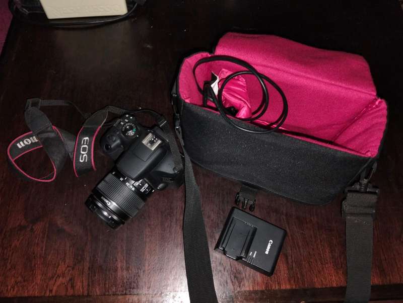 Canon EOS 2000D