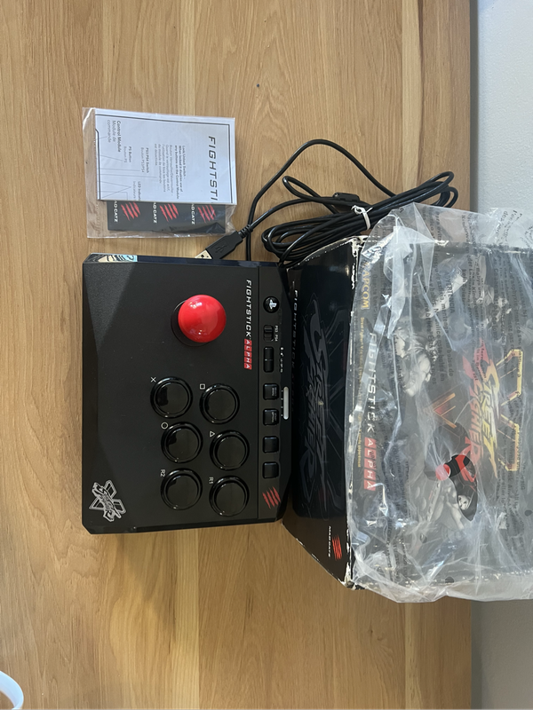 Mad Catz Street Fighter V FightStick Alpha (PC / PS3 / PS4)