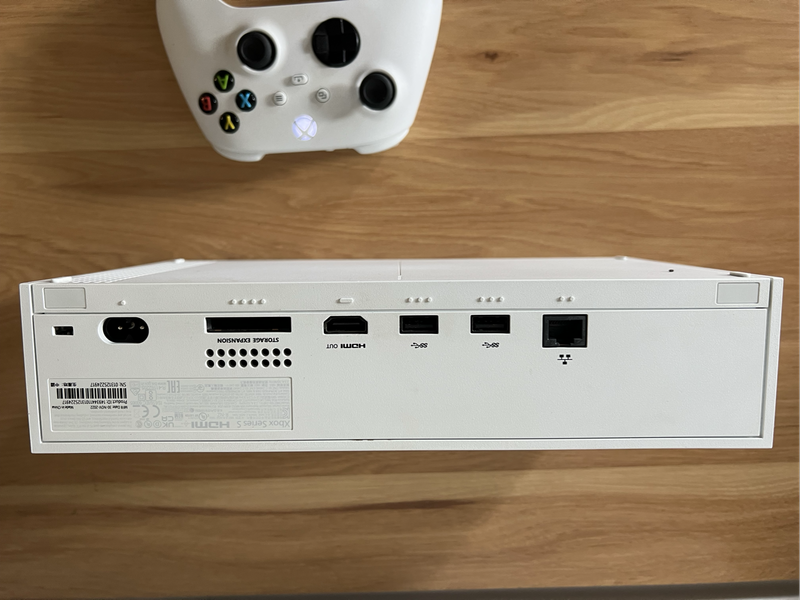 Xbox Series S 512GB  Next-Gen Gaming in a Compact Design!