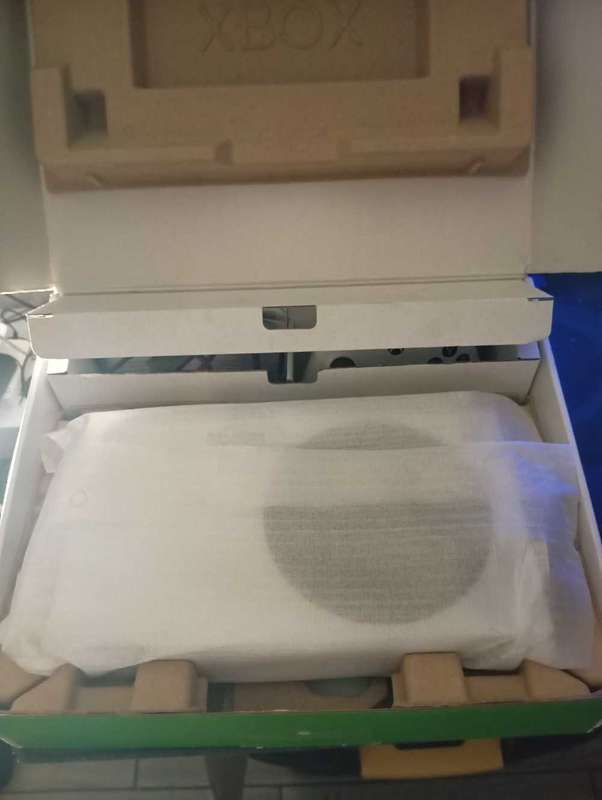 Xbox series S excellent condition