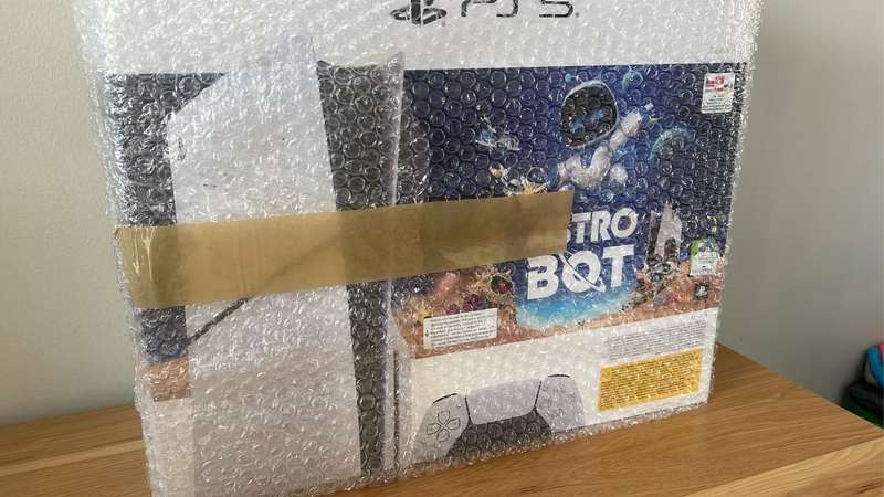 PS5 SLIM DISC EDITION + ASTROBOT VOUCHER NEW
