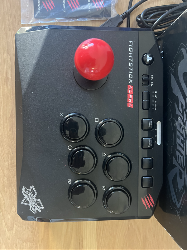 Mad Catz Street Fighter V FightStick Alpha (PC / PS3 / PS4)