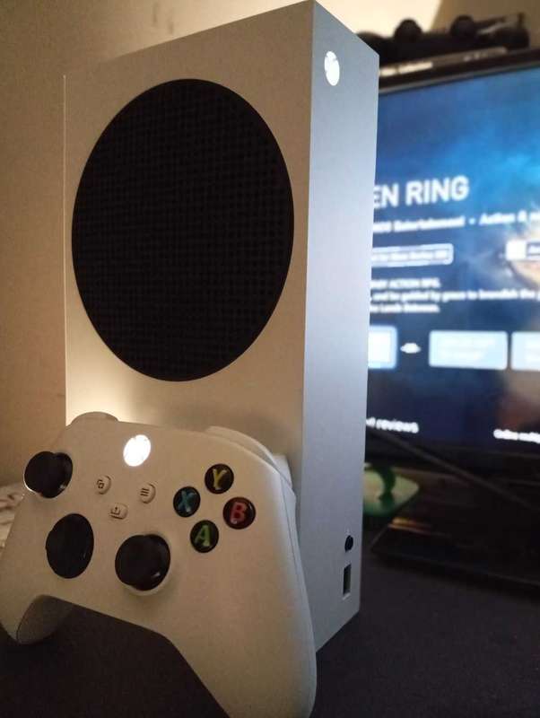 Xbox series S excellent condition